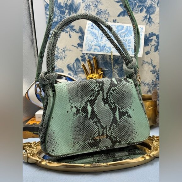 🆕 CULT GAIA 🧿 X BRATZ NWOT Green Snakeskin Flap Purse, Knotted Handle *SAMPLE* - Picture 3 of 15